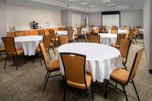 SpringHill Suites Alexandria - main image