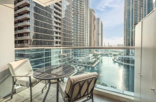 Elite LUX Holiday Homes - Stunning Lake View 1BHK Retreat in JLT Dubai, Dubaï (photo 5)