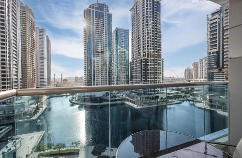 Elite LUX Holiday Homes - Stunning Lake View 1BHK Retreat in JLT Dubai, Dubaï (photo 6)