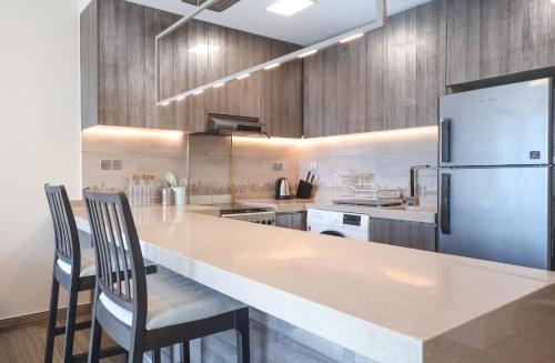 Elite LUX Holiday Homes - Stunning Lake View 1BHK Retreat in JLT Dubai, Dubaï (photo 8)