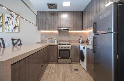 Elite LUX Holiday Homes - Stunning Lake View 1BHK Retreat in JLT Dubai, Dubaï (photo 10)