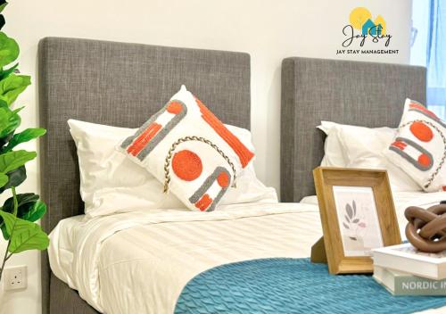 The Shore l Exclusive Private Garden l Luxury Suite l 4-9 pax l Melaka River View l Direct Mall l Jonker Street by Jay Stay Management