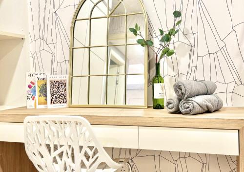 The Shore l Exclusive Private Garden l Luxury Suite l 4-9 pax l Melaka River View l Direct Mall l Jonker Street by Jay Stay Management