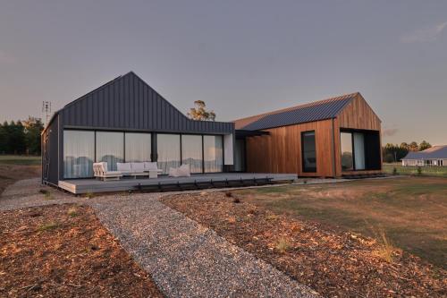 Open Country Homestead- Luxury accommodation in Burradoo