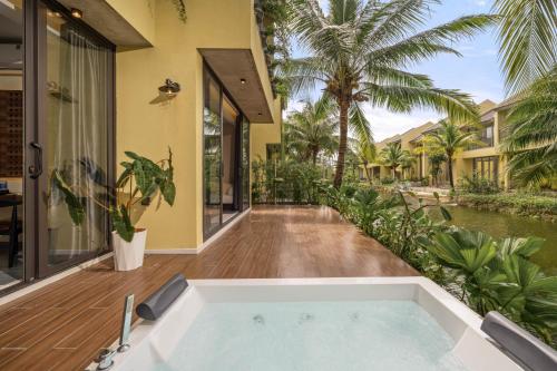Chilling Hoi An APT BTW An Bang Beach and Ancient Town, Хойан (фото 4)