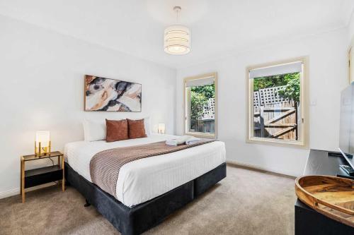 Lizzy's Hideaway, Close to City