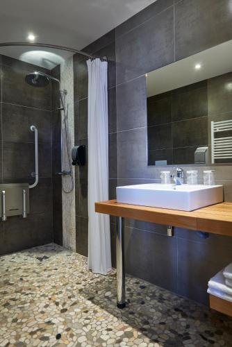 Cozy Hôtel Morlaix - image 7