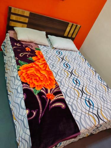 8 queen beds