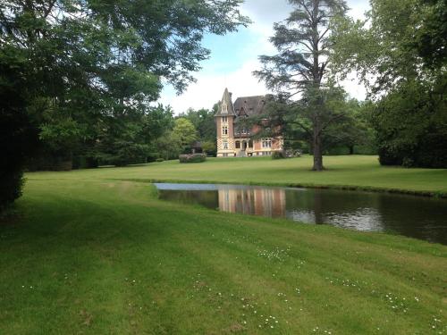 Le Manoir de Benedicte B&B in Cahan