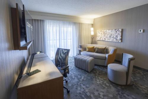 Courtyard by Marriott Cleveland Willoughby, Willoughby (photo 10)