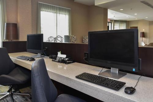 Courtyard Charlotte Concord - image 6