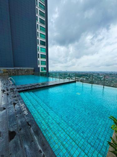 Apt Embarcadero 2br With Netflix By Damaresa - Jakarta