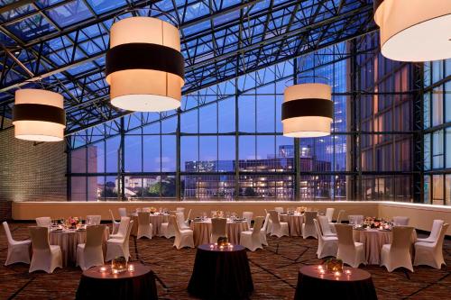 Tárgyalóterem/bálterem, Houston Marriott West Loop by The Galleria near Houston Arborétum és Természetközpont