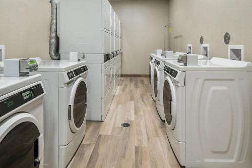 Residence Inn by Marriott Dallas DFW Airport West/Bedford - image 4