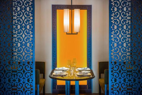 Restaurant, Le Méridien Paro, Riverfront in Paro