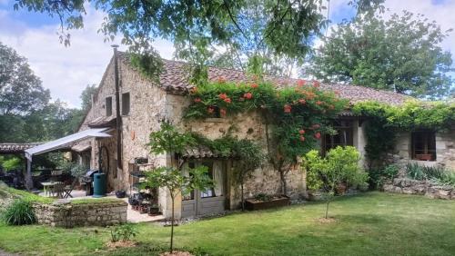 Dordogne Cottage in Sainte-Sabine-Born