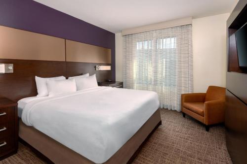 2 bedrooms, 3 beds