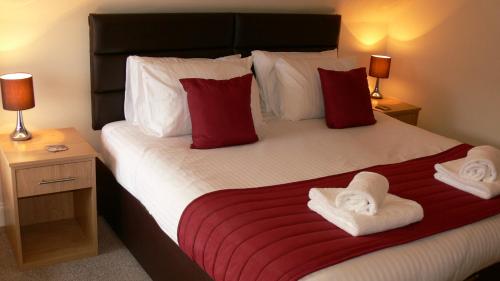 The Home Arms Guesthouse - image 4