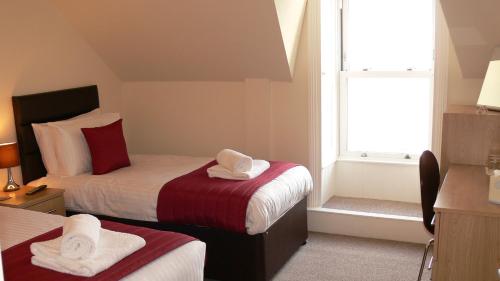 The Home Arms Guesthouse - image 8