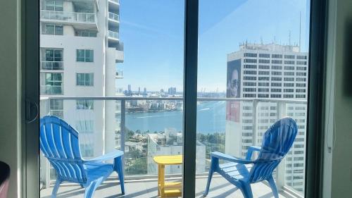 Explore Miamis Heat - Huge 1 bed POOL & GYM in Miami, USA