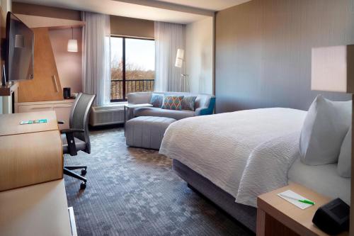 Courtyard by Marriott LaGrange in LaGrange, USA