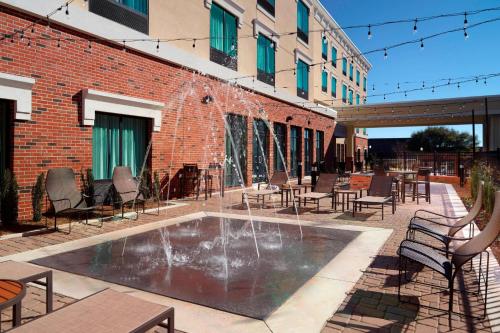 Courtyard by Marriott LaGrange - image 11
