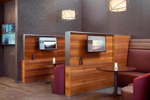 Courtyard by Marriott LaGrange - image 14