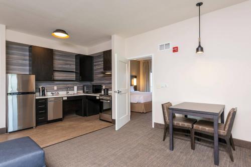 Residence Inn by Marriott Indianapolis South/Greenwood - image 14