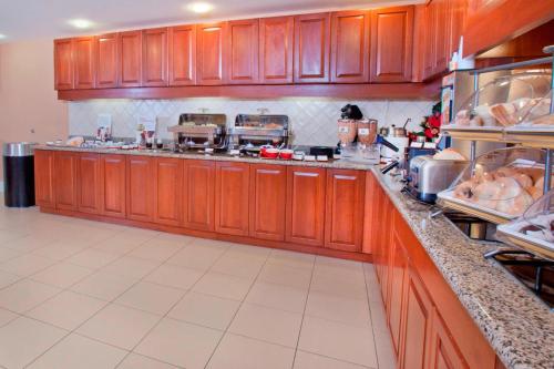 Residence Inn Dover - image 10