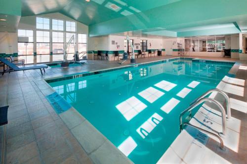 Swimming pool, Residence Inn by Marriott Dover in Dover (DE)