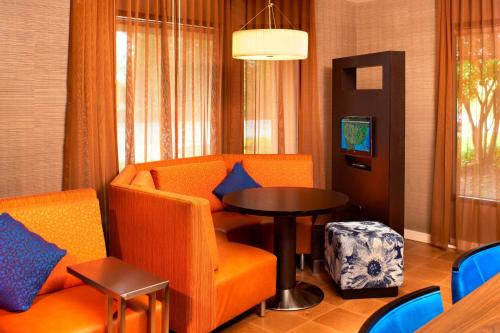 المرافق, Courtyard by Marriott Cleveland Westlake in ويست ليك