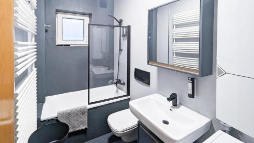 ALFA 4 Zimmer Apartment 8 Personen TV WIFI WM I 4BR 7Beds I 8 people I Kitchen l Bathroom, Stuttgart (foto 6)