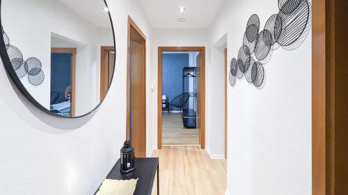 ALFA 4 Zimmer Apartment 8 Personen TV WIFI WM I 4BR 7Beds I 8 people I Kitchen l Bathroom, Stuttgart (foto 7)