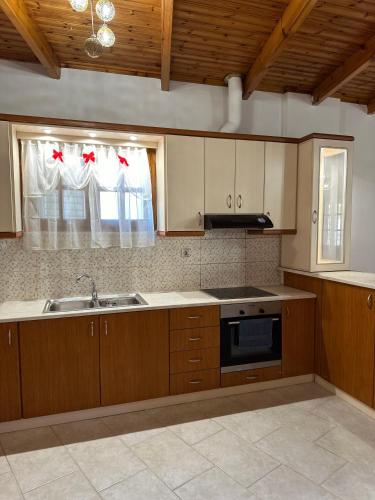 Koutsogiannopoulos House in คาลาไรทา