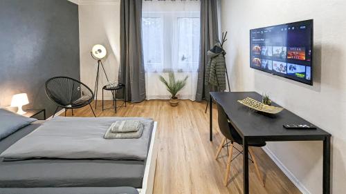 ALFA 4 Zimmer Apartment 8 Personen TV WIFI WM I 4BR 7Beds I 8 people I Kitchen l Bathroom