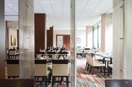 Washington Dulles Marriott Suites - image 6