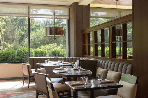 Washington Dulles Marriott Suites - image 9