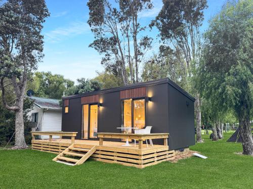 雪莉海灘前10假日營區酒店 (Shelly Beach TOP 10 Holiday Park Inn) in 科羅曼德