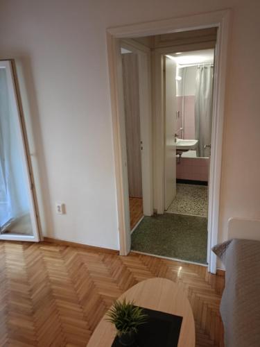 Omonia Square Apartment, Ateny (zdjęcie 8)