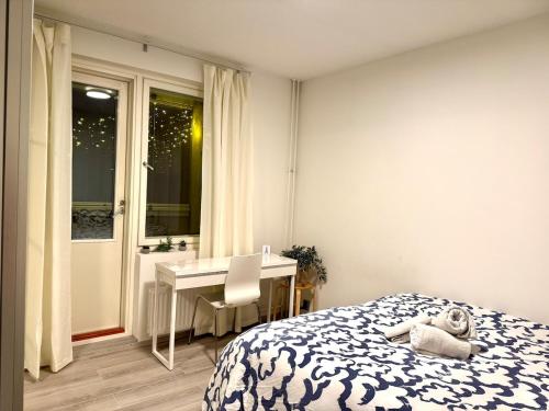 Cozy Room with Private Balcony in Prime location in Haaga