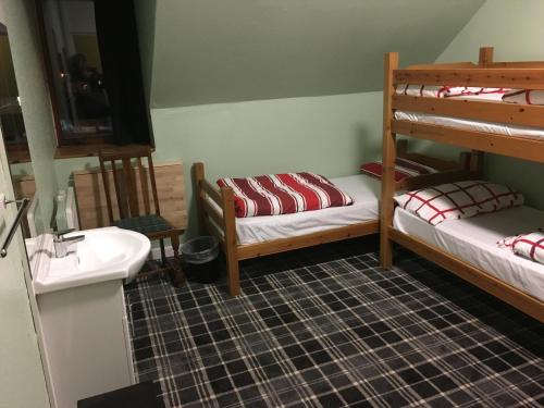 Chase The Wild Goose Hostel Room Type - Family Room with Shared Bathroom