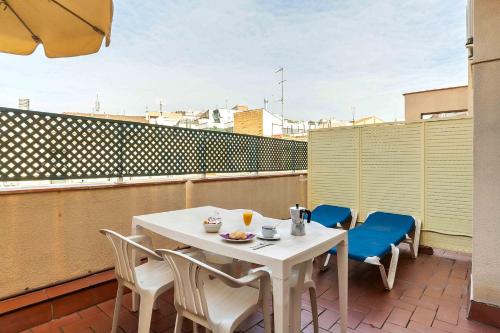 One-Bedroom Apartment with Terrace (2 Adults) image 1