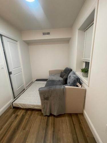 New Modern Apartment New Modern Apartment