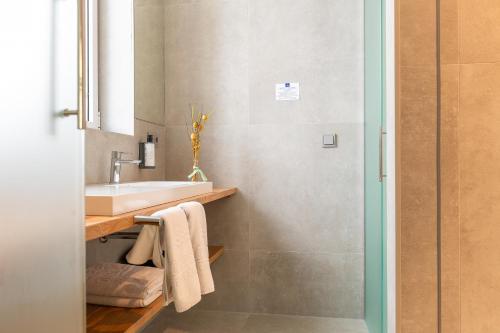 El Balcón de la Bahía Suites - image 11