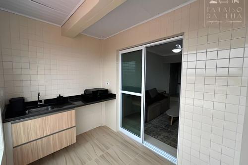 One-Bedroom Apartment image 8