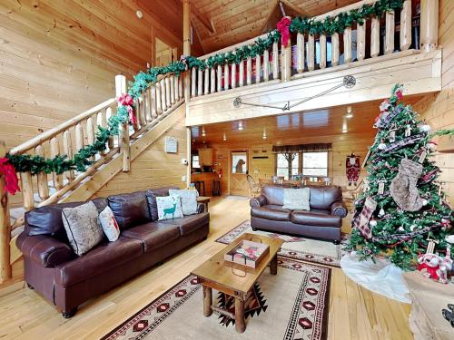 Changes in Latitude 4 Bedroom Sleeps 12 Private View Theater Room - image 2