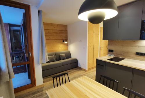MyHome RPP184 - Emplacement imbattable, Studio 4 pax remis à neuf ! (MyHome RPP184 - Emplacement imbattable, Studio 4 pax remis a neuf !) in ティニュ