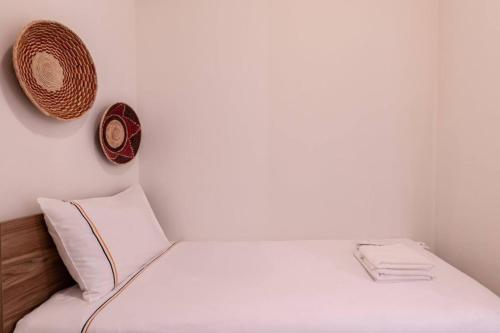 Luxury Modern 3Bed25Bath Central Bright Pad #375 - image 12