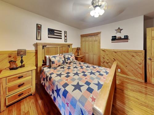 Mountain Dreams 4 Bedrooms Sleeps 11 Pool Access Game Room Hot Tub - image 12