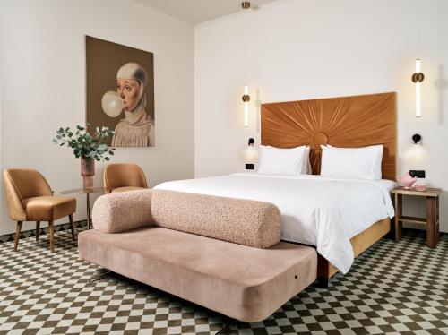 1 queen bed